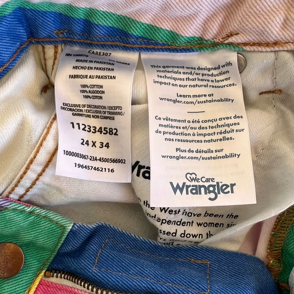 WRANGLER X FREE PEOPLE EXCLUSIVE WANDERER 622 HIGH RISE FLARES RAINBOW‎ STRIPE - Picture 14 of 15